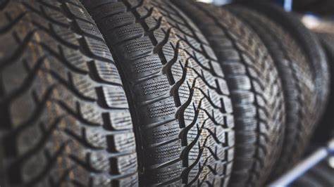 What benefits can N,N'-m-phenylene bismaleimide bring to tire performance?